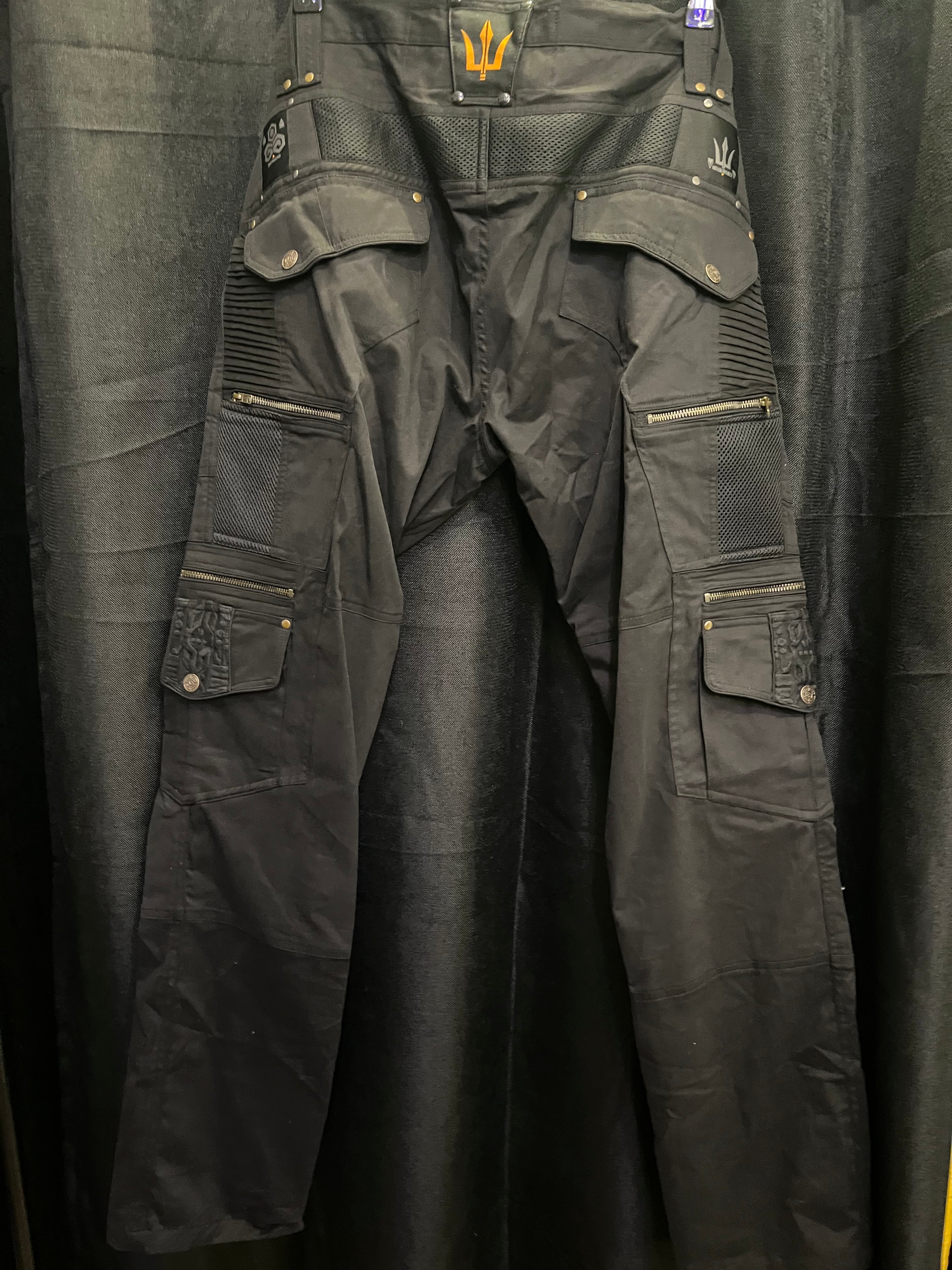 Black samurai pants